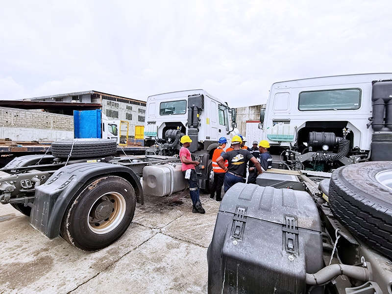 Visite de retour de SINOTRUK chez le plus grand client local de transport de marchandises dangereuses