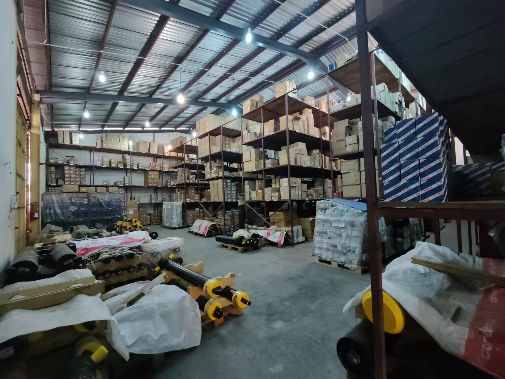 SINOTRUK SPARE PARTS WAREHOUSE